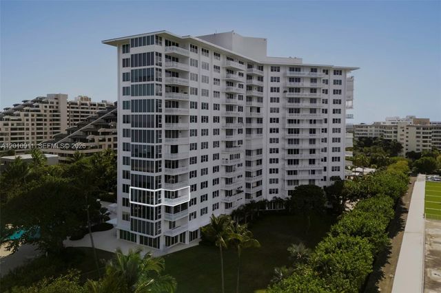200 Ocean Lane Dr 401, Key Biscayne, FL 33149