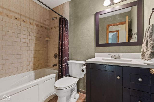 1068 Madrid Road, Greenwood, IN 46143