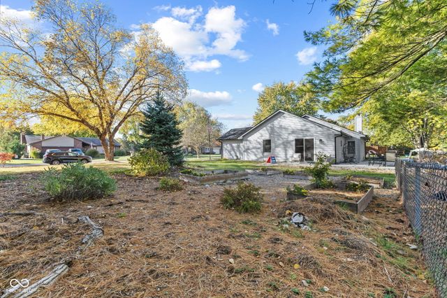 1068 Madrid Road, Greenwood, IN 46143