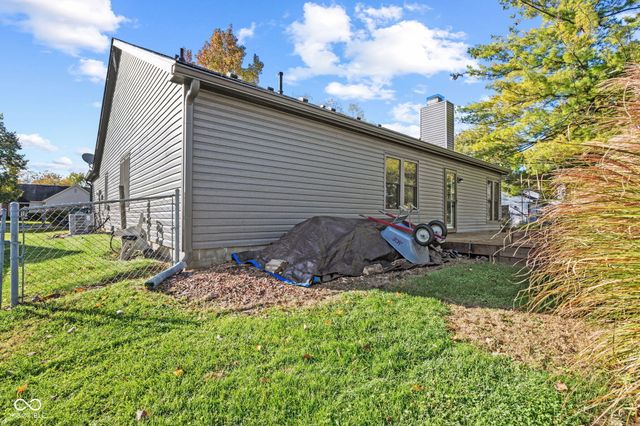 1068 Madrid Road, Greenwood, IN 46143