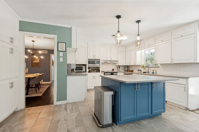 1618 Driftwood Drive, Dallas, TX 75224