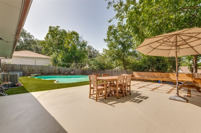 1618 Driftwood Drive, Dallas, TX 75224