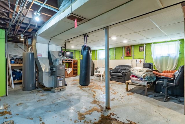 562 Harrison Avenue, Calumet City, IL 60409