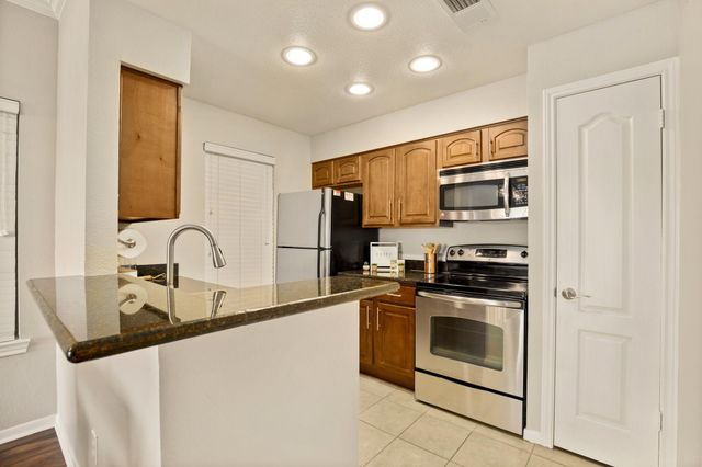 6000 Shepherd Mountain CV 511, Austin, TX 78730