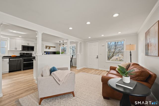 20 Pearl Street, Glastonbury, CT 06033