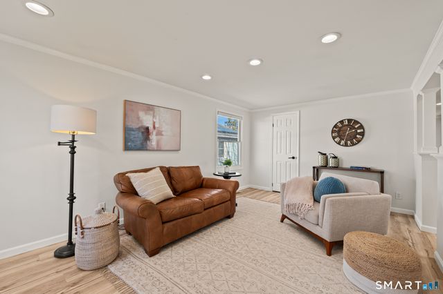 20 Pearl Street, Glastonbury, CT 06033