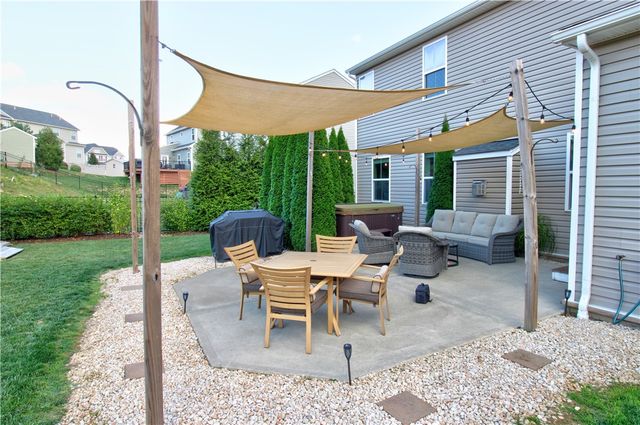 107 Rock Cliff Ct, Buffalo Twp, PA 16055