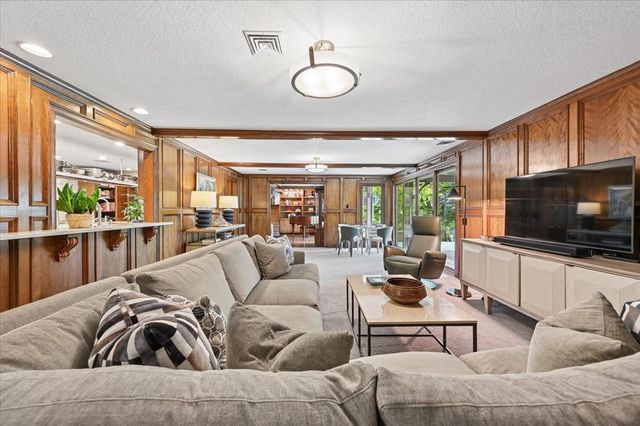 6600 S Harvard Avenue, Tulsa, OK 74136