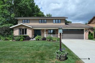 14826 Ridgewood Drive, Oak Forest, IL 60452