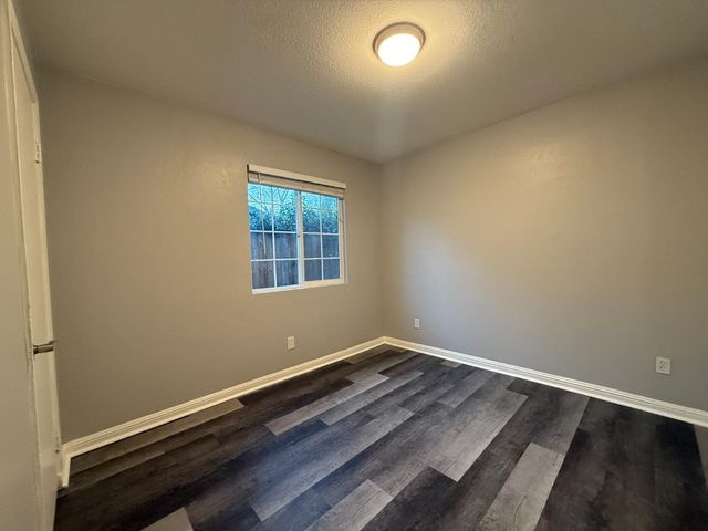 5530 Kenneth Ave, Carmichael, CA 95608