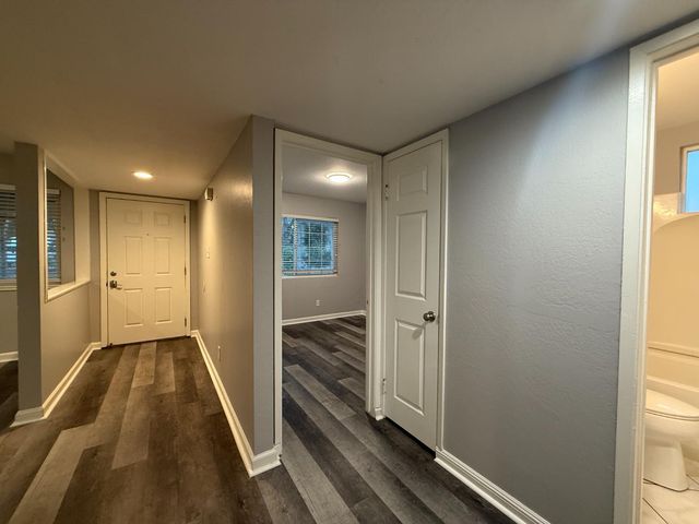 5530 Kenneth Ave, Carmichael, CA 95608