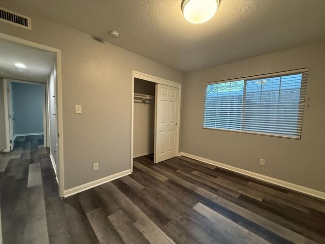 5530 Kenneth Ave, Carmichael, CA 95608