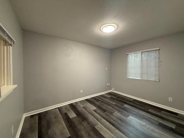 5530 Kenneth Ave, Carmichael, CA 95608