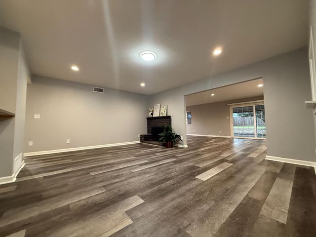 5530 Kenneth Ave, Carmichael, CA 95608