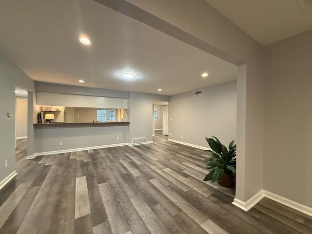 5530 Kenneth Ave, Carmichael, CA 95608