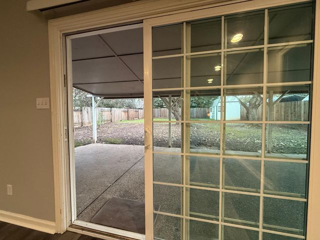 5530 Kenneth Ave, Carmichael, CA 95608