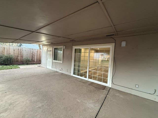 5530 Kenneth Ave, Carmichael, CA 95608