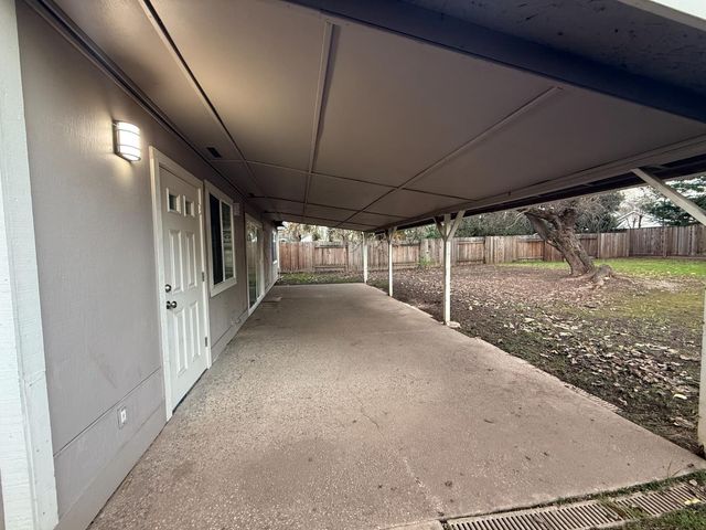 5530 Kenneth Ave, Carmichael, CA 95608