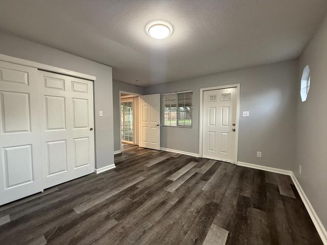 5530 Kenneth Ave, Carmichael, CA 95608