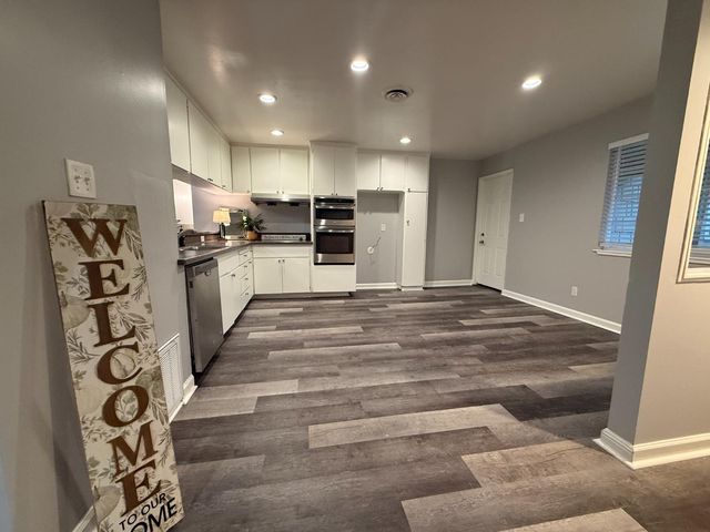 5530 Kenneth Ave, Carmichael, CA 95608