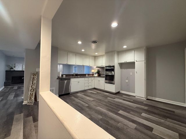 5530 Kenneth Ave, Carmichael, CA 95608