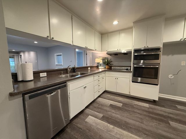 5530 Kenneth Ave, Carmichael, CA 95608