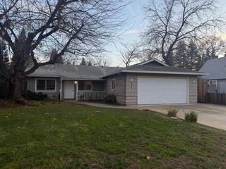 5530 Kenneth Ave, Carmichael, CA 95608