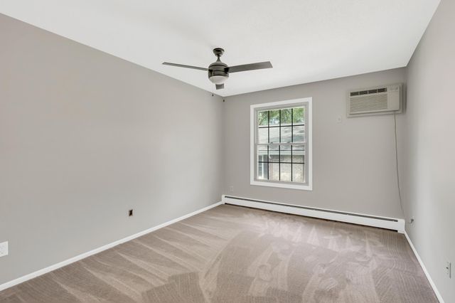 4624 Cedar Lake Road S 7, Saint Louis Park, MN 55416