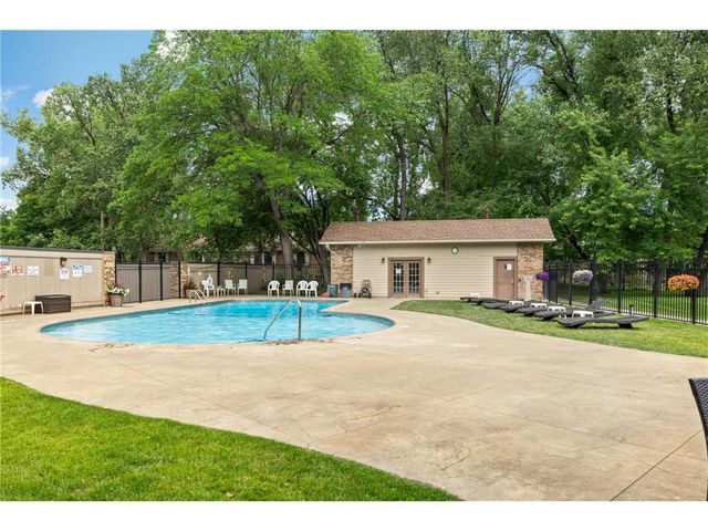 4624 Cedar Lake Road S 7, Saint Louis Park, MN 55416