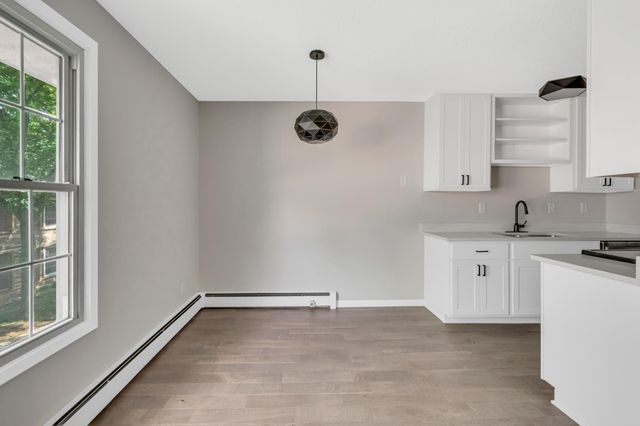 4624 Cedar Lake Road S 7, Saint Louis Park, MN 55416