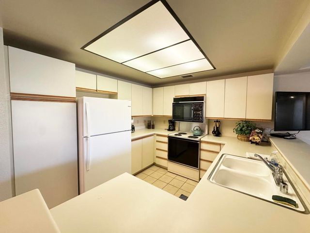 41623 Woodhaven Drive E, Palm Desert, CA 92211