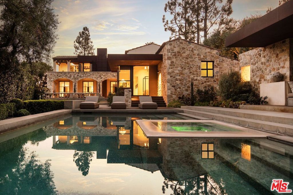 Image 1 of property listing at 976 N Alpine Drive, Beverly Hills, CA 90210