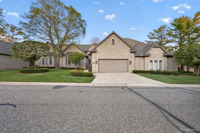 6554 Enclave Drive, Clarkston, MI 48348
