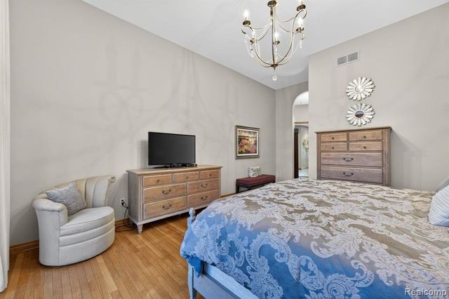 6554 Enclave Drive, Clarkston, MI 48348