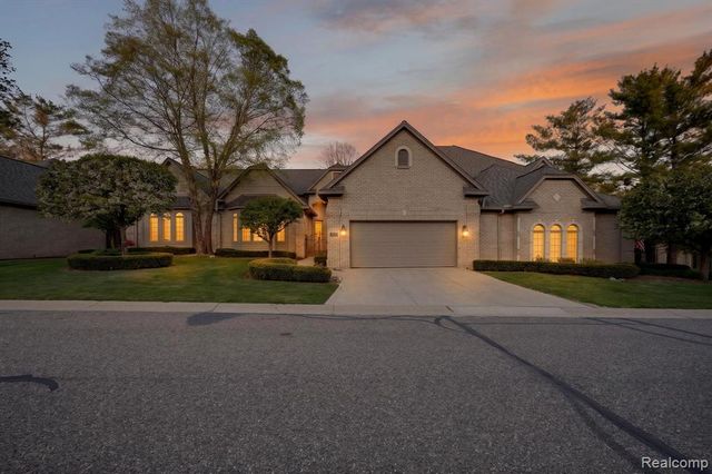 6554 Enclave Drive, Clarkston, MI 48348