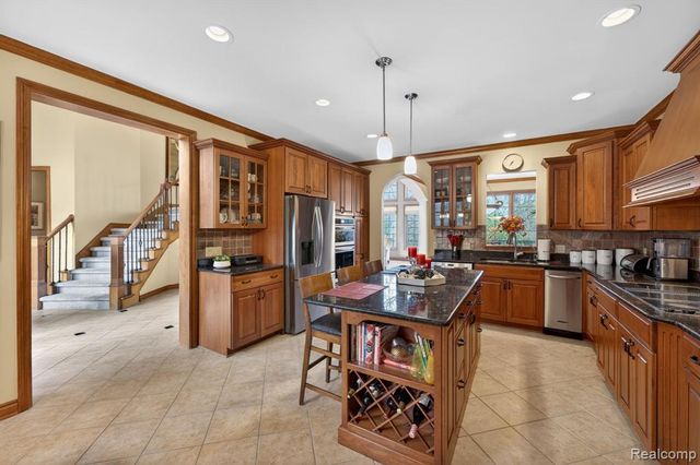 6554 Enclave Drive, Clarkston, MI 48348