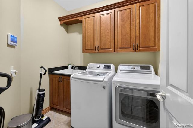 6554 Enclave Drive, Clarkston, MI 48348