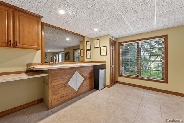 6554 Enclave Drive, Clarkston, MI 48348