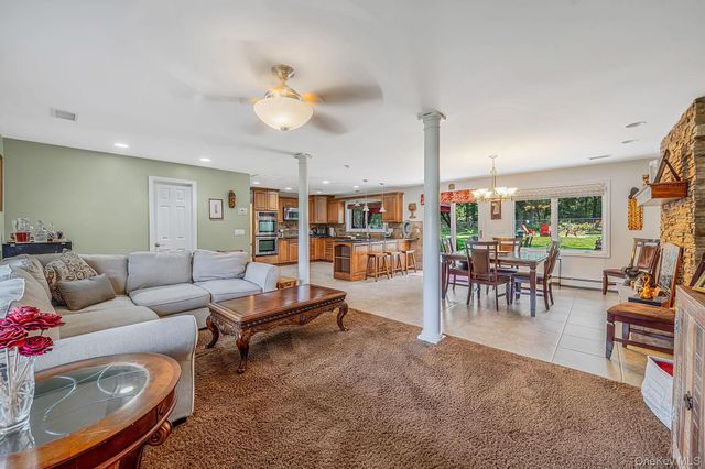 411 Robinson Avenue, East Patchogue, NY 11772