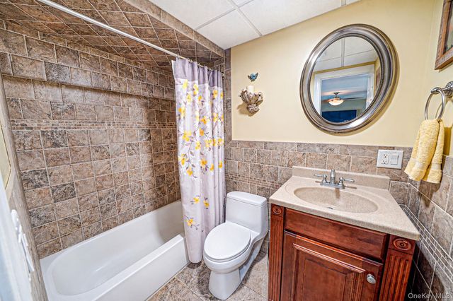 411 Robinson Avenue, East Patchogue, NY 11772
