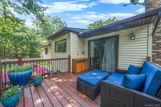 411 Robinson Avenue, East Patchogue, NY 11772