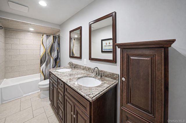 411 Robinson Avenue, East Patchogue, NY 11772