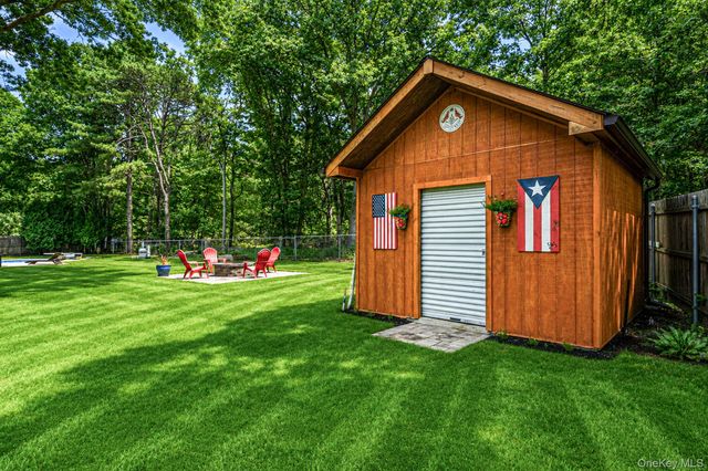 411 Robinson Avenue, East Patchogue, NY 11772