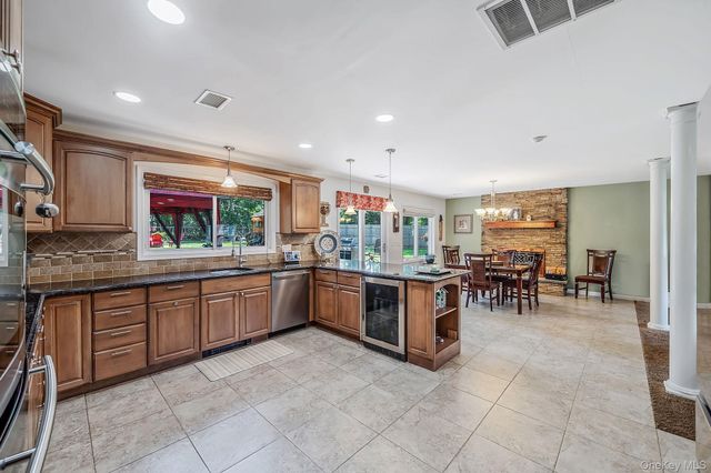 411 Robinson Avenue, East Patchogue, NY 11772