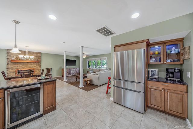 411 Robinson Avenue, East Patchogue, NY 11772