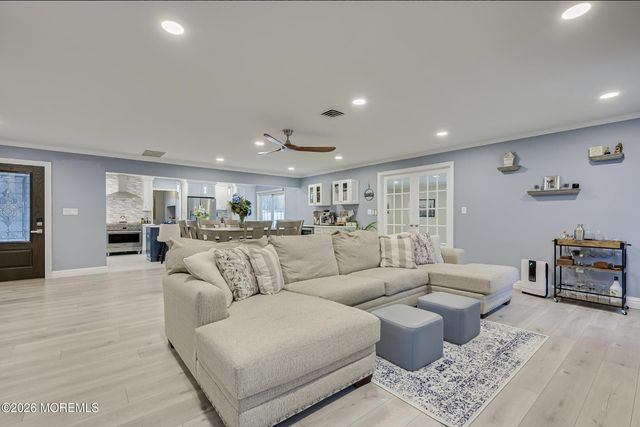 110 Courtland Lane, Aberdeen, NJ 07747