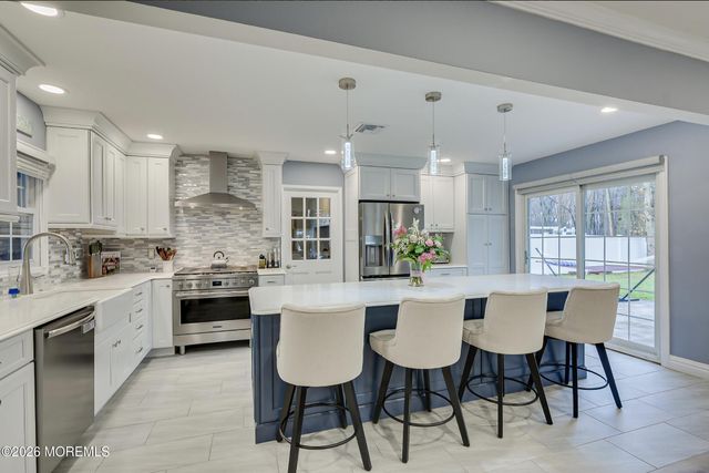 110 Courtland Lane, Aberdeen, NJ 07747