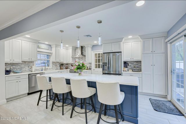 110 Courtland Lane, Aberdeen, NJ 07747