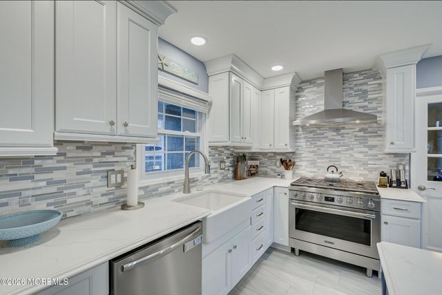 110 Courtland Lane, Aberdeen, NJ 07747