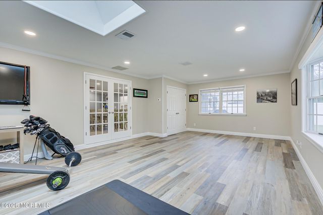 110 Courtland Lane, Aberdeen, NJ 07747